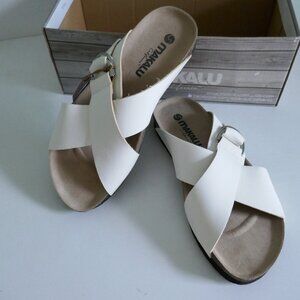 NWT Makalu Bali white casual slides footbed sandals with silver buckle size 6.5